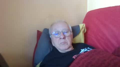 Snapshot of matricule4246 chatting on 03-05-25, 12:00 joyaam79 online show from 03-05-25, 12:00