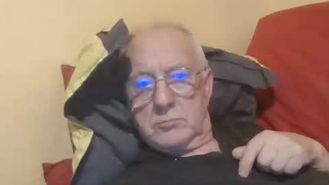 Snapshot of matricule4246 chatting on 03-08-26, 12:08 joyaam79 online show from 03-08-26, 12:08