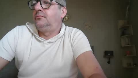 matrike1 online show from 04-18-26, 02:54