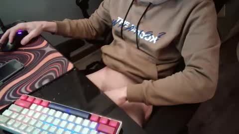 Snapshot of matt1qbby chatting on 11-30-25, 11:42 matt1qbby online show from 11-30-25, 11:42