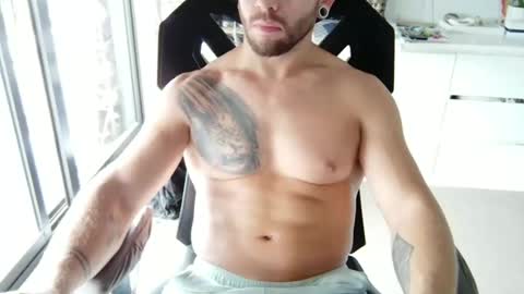 Snapshot of matt89aus chatting on 01-10-25, 12:27 MRD online show from 01-10-25, 12:27