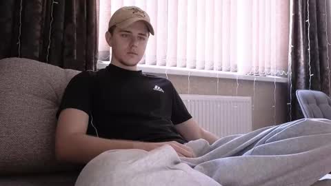 Snapshot of matt_aniston chatting on 03-01-25, 07:41 Matt online show from 03-01-25, 07:41