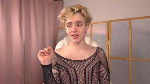 Snapshot of matt_soldi chatting on 12-09-24, 11:04 Matas online show from 12-09-24, 11:04