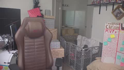 Matt Cash online show from 12-20-25, 02:07