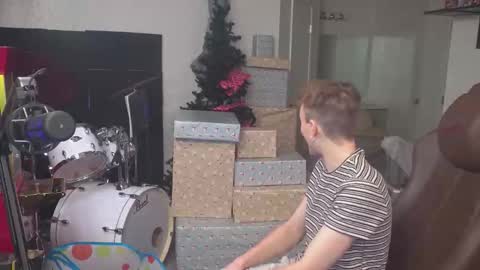 Matt Cash online show from 12-22-25, 02:08