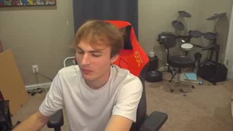 Snapshot of mattcashxxx chatting on 06-30-26, 01:06 Matt Cash online show from 06-30-26, 01:06