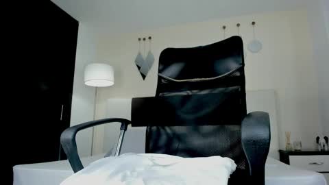 Matt online show from 12-14-25, 05:07