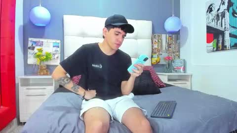 ---Matteo--- online show from 10-26-25, 05:02