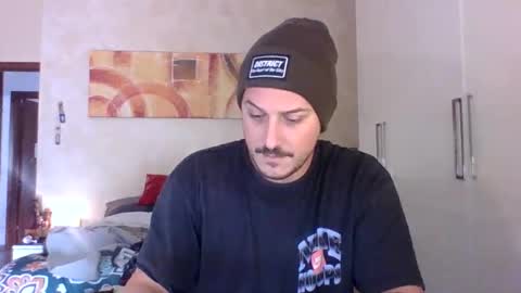 matteushh87 online show from 11-07-25, 09:09