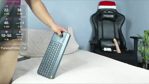 Snapshot of matthew_booz10 chatting on 12-27-24, 10:34 Matthew online show from 12-27-24, 10:34