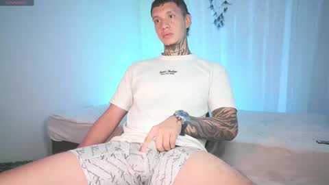 Snapshot of matthewjones1 chatting on 02-11-25, 12:05 Matt online show from 02-11-25, 12:05
