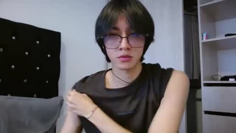 Snapshot of matti_mendez_ chatting on 06-15-26, 07:16 Matti Mendez online show from 06-15-26, 07:16