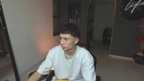 mattias     online show from 02-11-25, 09:35