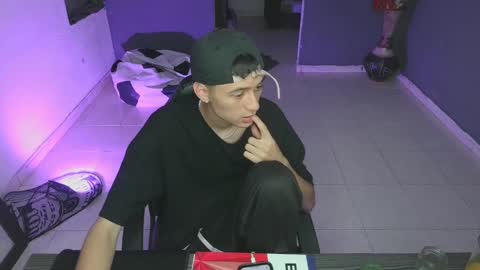 mattias     online show from 02-18-25, 07:52