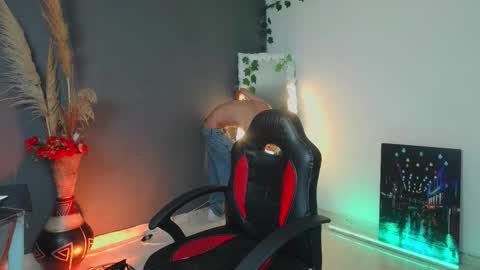 mattias     online show from 09-24-25, 12:03