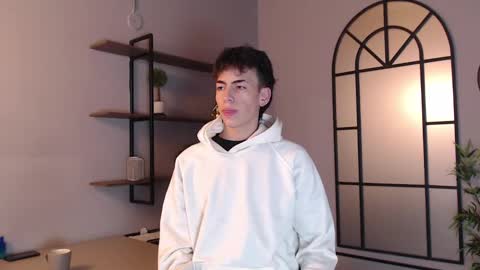 Snapshot of mattideluca chatting on 12-10-24, 11:32 Matti online show from 12-10-24, 11:32