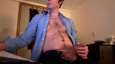 Snapshot of mattiufr chatting on 12-22-24, 02:28 Matt online show from 12-22-24, 02:28