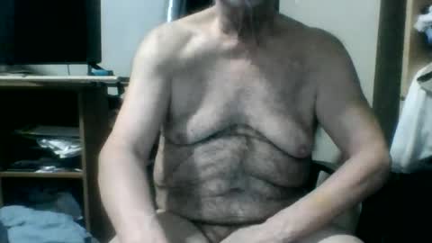 Snapshot of mattnudist chatting on 07-07-26, 12:31 Matt online show from 07-07-26, 12:31