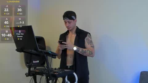 Snapshot of mattsaill_ chatting on 09-19-25, 02:02 mattsaill_ online show from 09-19-25, 02:02