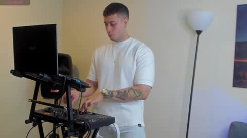 Snapshot of mattsaill_ chatting on 09-29-25, 12:16 mattsaill_ online show from 09-29-25, 12:16