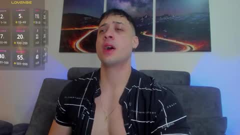 Snapshot of mattsaill_ chatting on 10-11-25, 11:31 mattsaill_ online show from 10-11-25, 11:31