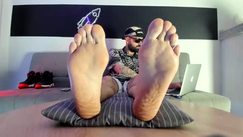 Snapshot of mattxfeet chatting on 12-31-24, 08:56 Matt online show from 12-31-24, 08:56