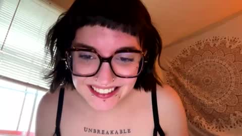 Snapshot of mattyplusgrace chatting on 05-05-26, 10:51 MattyGrace online show from 05-05-26, 10:51