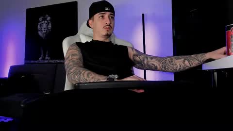 Snapshot of mattytwink69 chatting on 11-03-25, 09:32 Matt online show from 11-03-25, 09:32