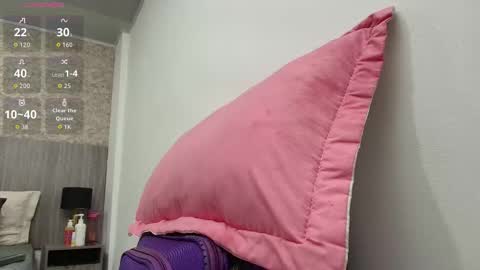 Snapshot of mature_adela chatting on 11-06-25, 09:26 adela online show from 11-06-25, 09:26