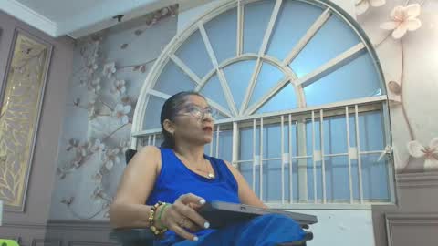 Snapshot of mature_bigass__ chatting on 01-10-26, 11:34 Maria online show from 01-10-26, 11:34