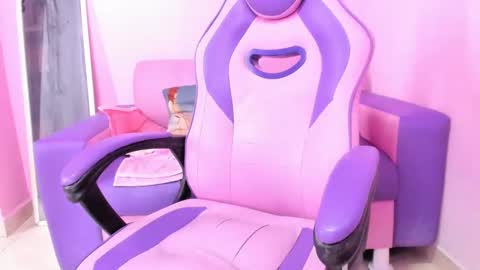 Snapshot of mature_bitch_monster_ass chatting on 09-10-25, 04:07 call me mommy online show from 09-10-25, 04:07