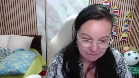 Snapshot of mature_wolf chatting on 06-21-26, 07:27 Sonia online show from 06-21-26, 07:27