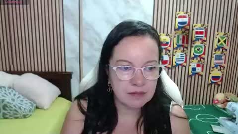Snapshot of mature_wolf chatting on 06-26-26, 01:04 Sonia online show from 06-26-26, 01:04
