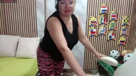 Snapshot of mature_wolf chatting on 07-04-26, 10:16 Sonia online show from 07-04-26, 10:16