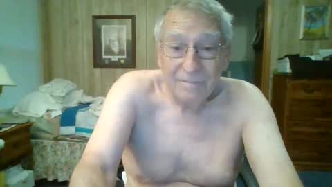 Snapshot of maturecouple1954 chatting on 05-30-26, 11:18 SXECPL55 at G mail Dot Com online show from 05-30-26, 11:18