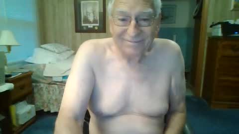 Snapshot of maturecouple1954 chatting on 06-05-26, 10:43 SXECPL55 at G mail Dot Com online show from 06-05-26, 10:43