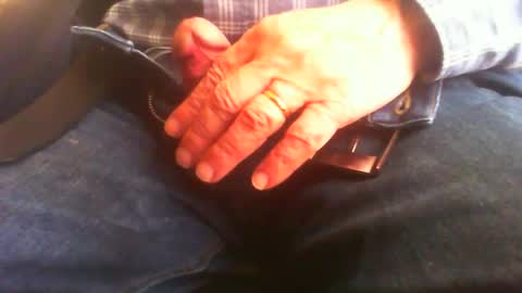 Snapshot of maturedaddi chatting on 02-26-25, 10:58 Maturedaddi online show from 02-26-25, 10:58