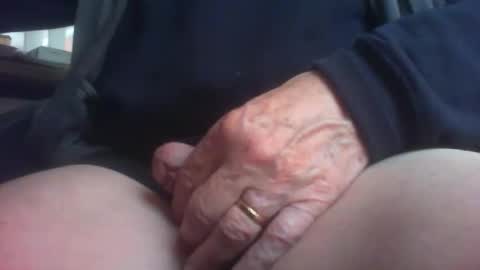 Snapshot of maturedaddi chatting on 10-16-25, 09:43 Maturedaddi online show from 10-16-25, 09:43