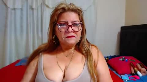 Snapshot of maturehot649 chatting on 12-28-24, 07:00 maturehot649 online show from 12-28-24, 07:00