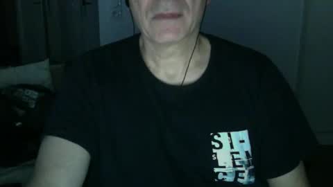 Snapshot of maturehotman chatting on 01-04-25, 07:55 maturehotman online show from 01-04-25, 07:55