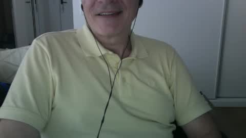 Snapshot of maturehotman chatting on 01-04-25, 12:16 maturehotman online show from 01-04-25, 12:16