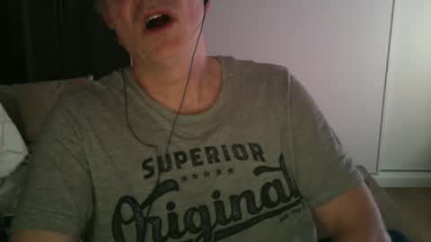 Snapshot of maturehotman chatting on 01-14-25, 08:04 maturehotman online show from 01-14-25, 08:04