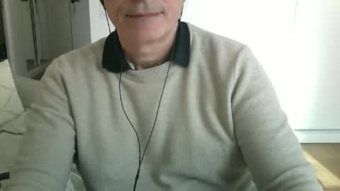 Snapshot of maturehotman chatting on 02-23-25, 09:44 maturehotman online show from 02-23-25, 09:44