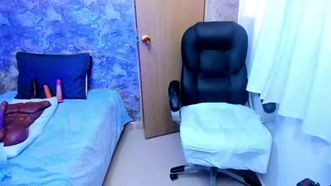 maturepure_ online show from 04-17-26, 06:44