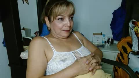 Snapshot of maturetigress4c chatting on 10-10-25, 10:09 Cecilia online show from 10-10-25, 10:09