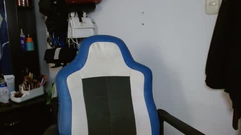 Cecilia online show from 11-24-25, 02:50