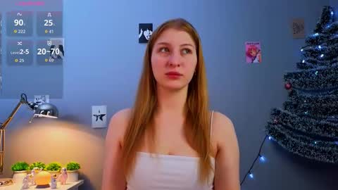 Snapshot of maureencoombs chatting on 12-18-25, 04:29 maureencoombs online show from 12-18-25, 04:29