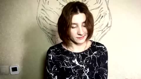 Snapshot of maureenstrozzi chatting on 11-21-25, 07:40 Mari online show from 11-21-25, 07:40