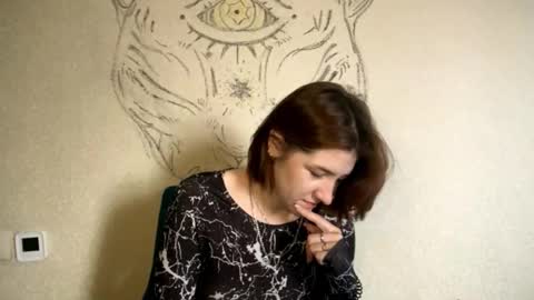 Snapshot of maureenstrozzi chatting on 12-03-25, 05:48 Mari online show from 12-03-25, 05:48