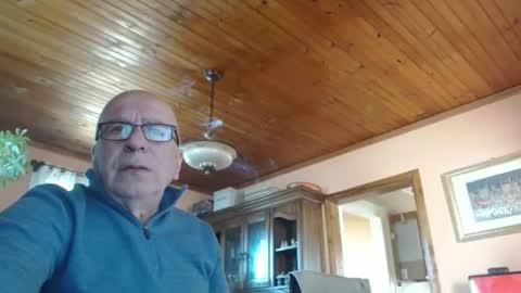 Maurice online show from 04-08-26, 01:55